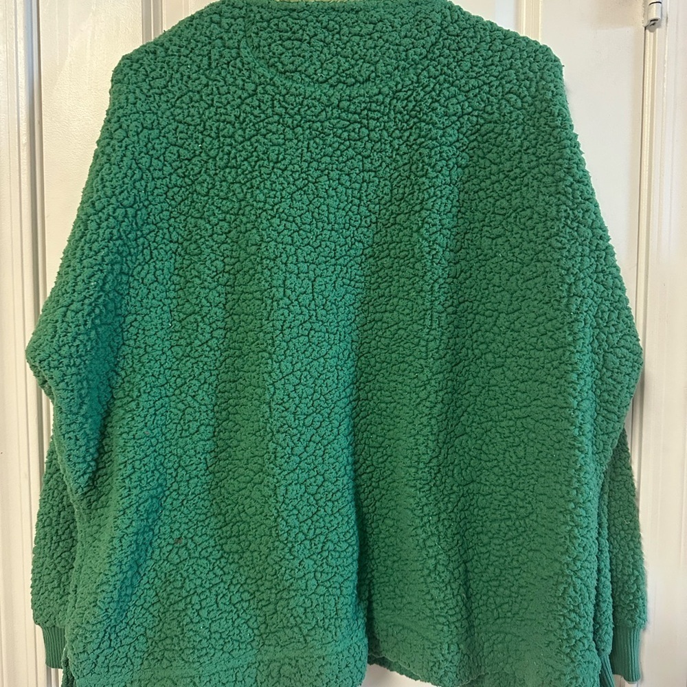 Aerie Dream Sherpa Quarter Zip Sweatshirt in green/lime - Picture 8 of 8